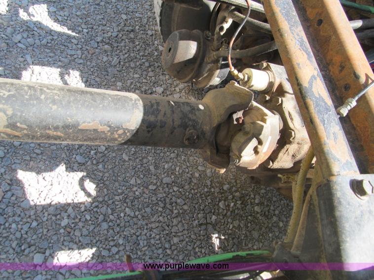 image for item F3024 1995 Volvo WIA semi truck