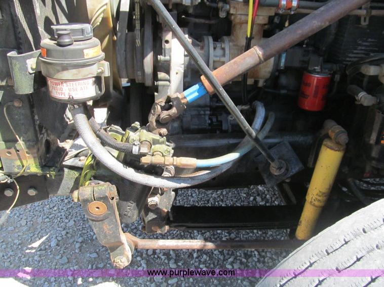 image for item F3024 1995 Volvo WIA semi truck