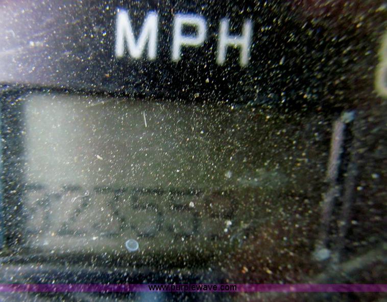 image for item F3024 1995 Volvo WIA semi truck