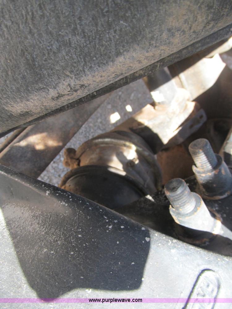 image for item F3025 1996 Freightliner FLD120 semi truck