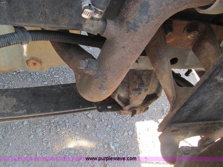 image for item F3025 1996 Freightliner FLD120 semi truck