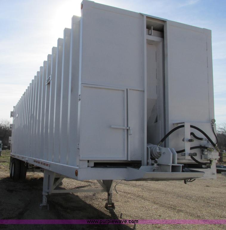 image for item F4428 1993 Clement 38' ejection trailer