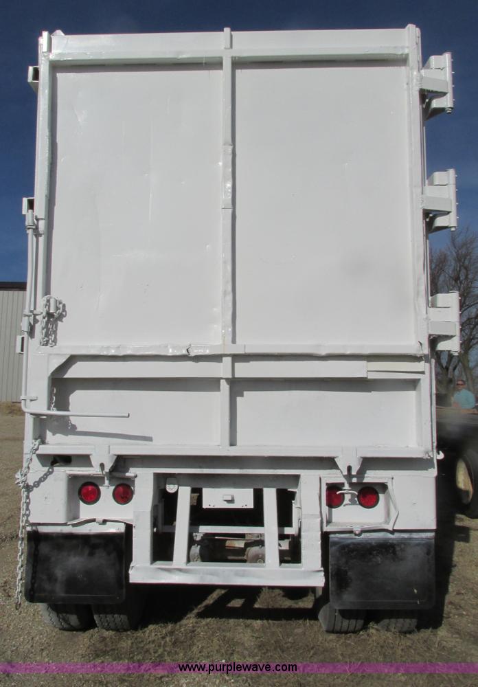 image for item F4428 1993 Clement 38' ejection trailer