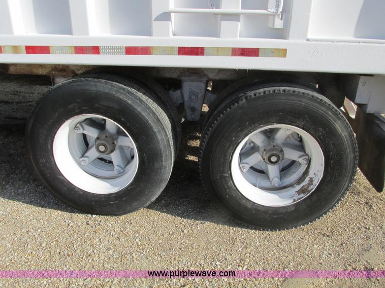 image for item F4428 1993 Clement 38' ejection trailer