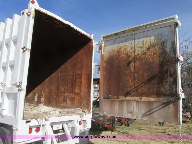 image for item F4428 1993 Clement 38' ejection trailer