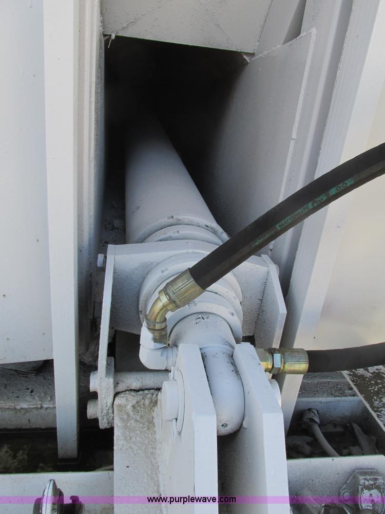 image for item F4428 1993 Clement 38' ejection trailer