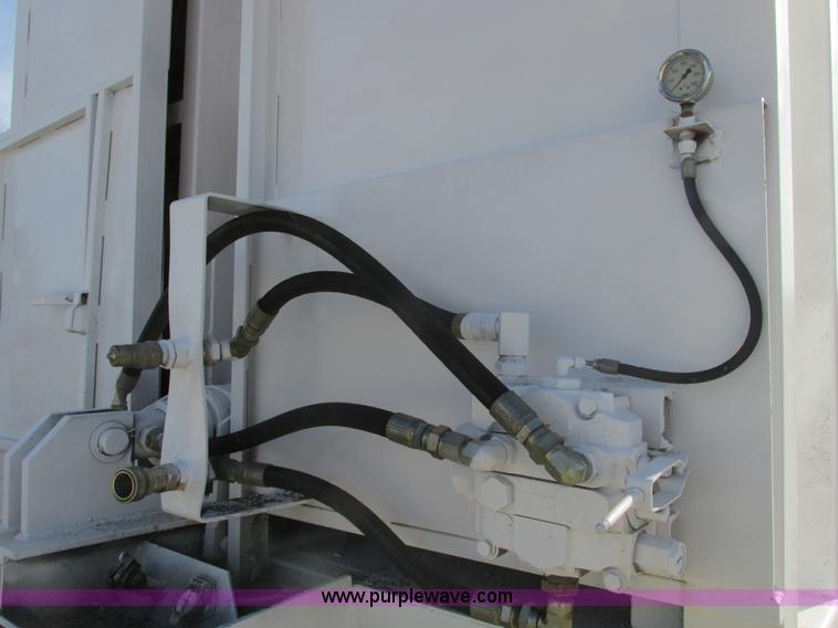 image for item F4428 1993 Clement 38' ejection trailer