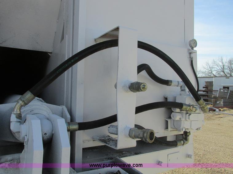 image for item F4428 1993 Clement 38' ejection trailer