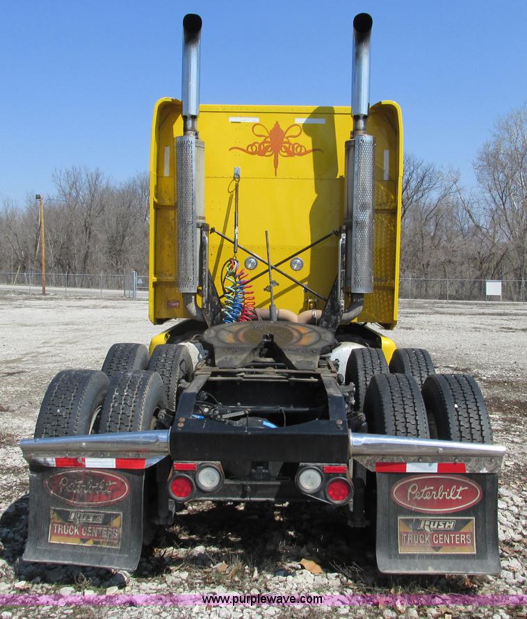image for item F4491 2008 Peterbilt 386 semi truck