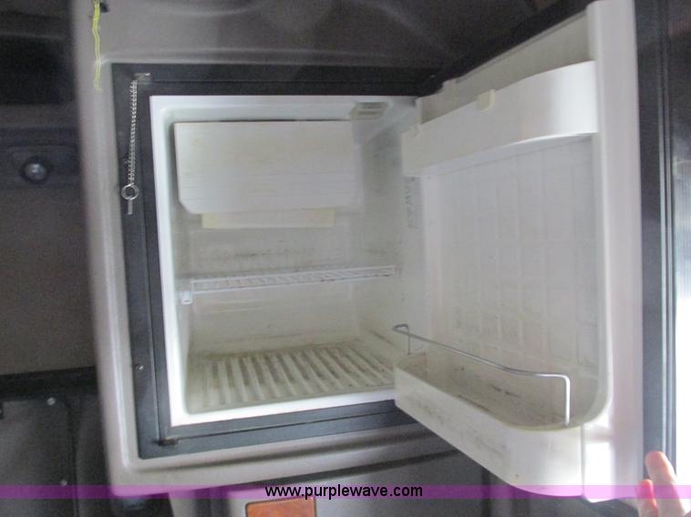 image for item F4491 2008 Peterbilt 386 semi truck