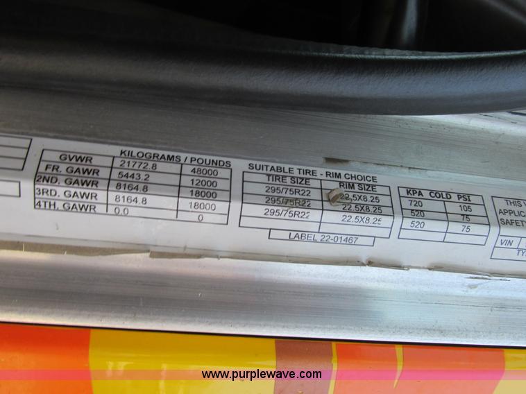 image for item F4491 2008 Peterbilt 386 semi truck