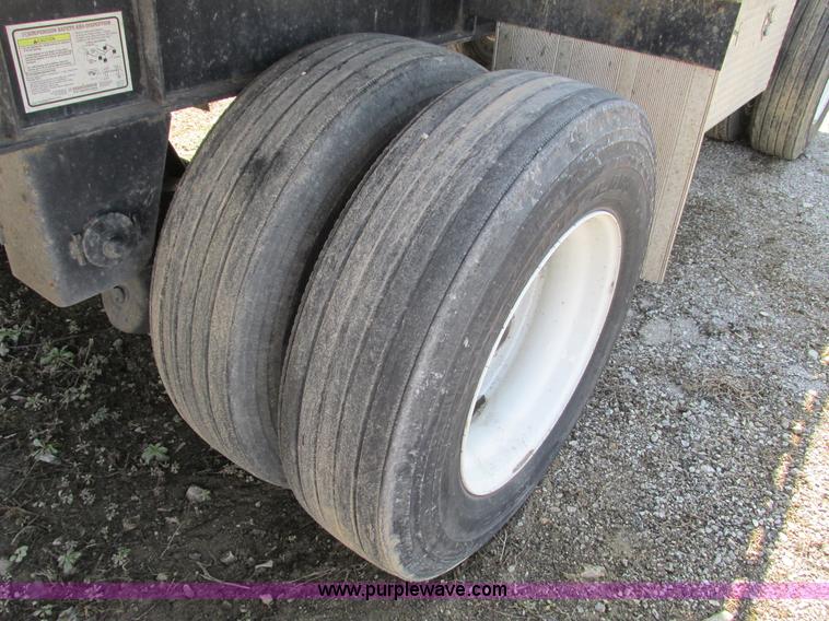 image for item F4492 2008 Transcraft 48' spread axle flat bed trailer