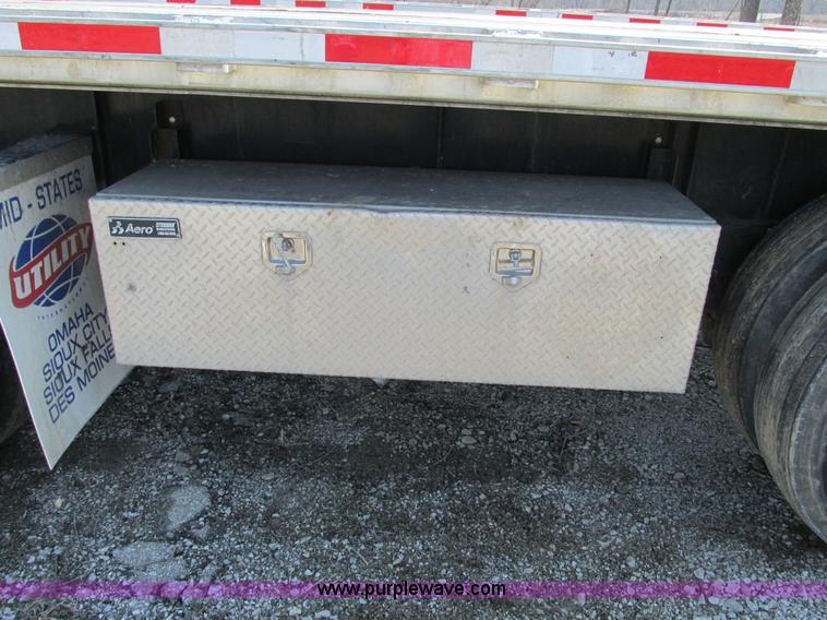 image for item F4492 2008 Transcraft 48' spread axle flat bed trailer