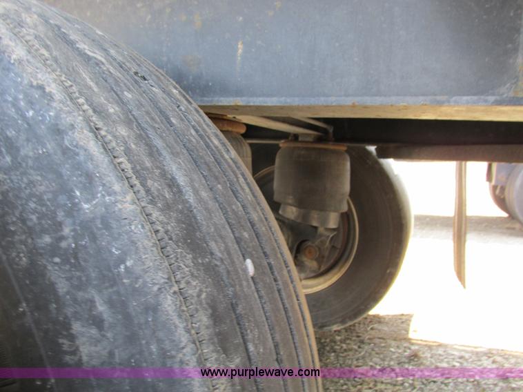 image for item F4492 2008 Transcraft 48' spread axle flat bed trailer