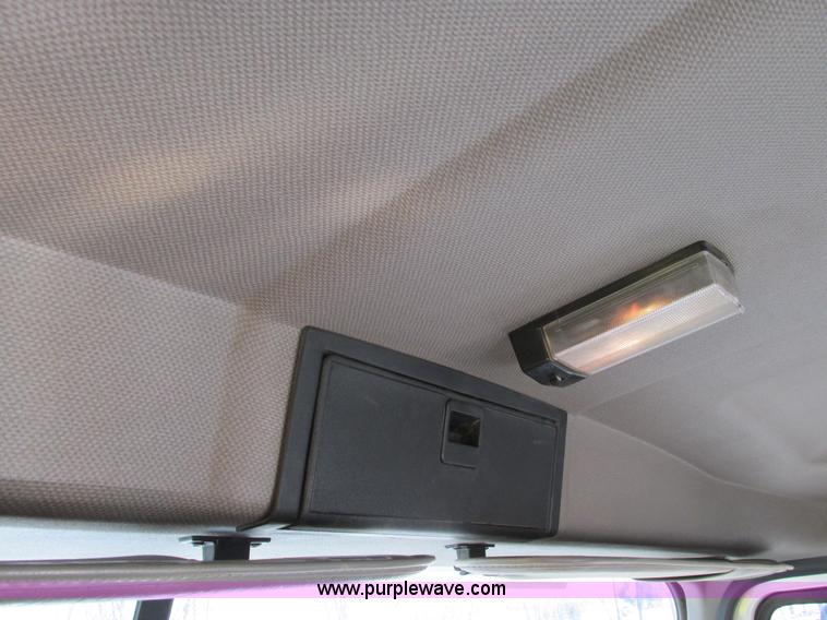 image for item F4493 2006 Mack CXN613 day cab semi truck