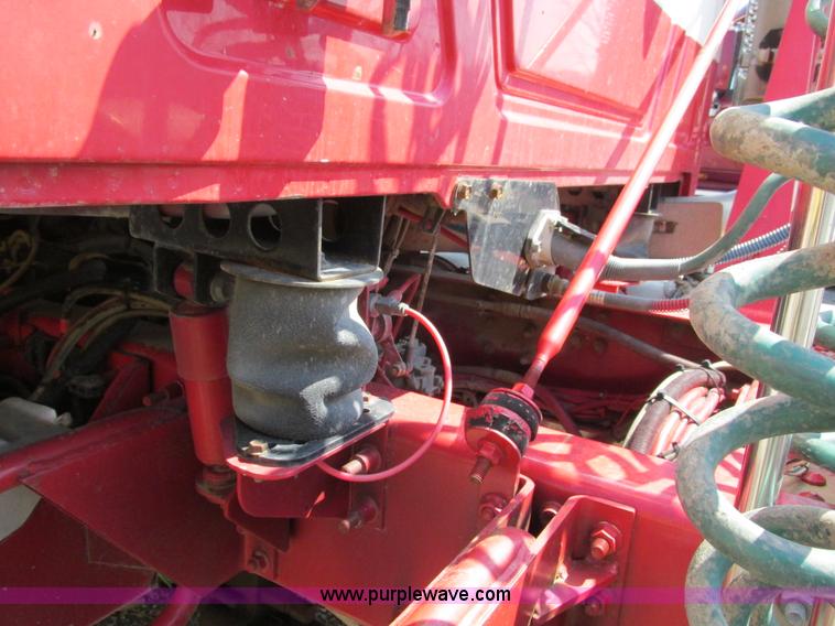 image for item F4493 2006 Mack CXN613 day cab semi truck