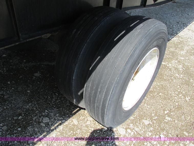 image for item F4494 2009 Transcraft 48' spread axle flat bed trailer