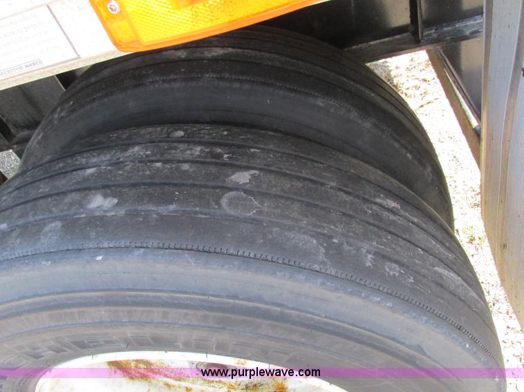 image for item F4494 2009 Transcraft 48' spread axle flat bed trailer