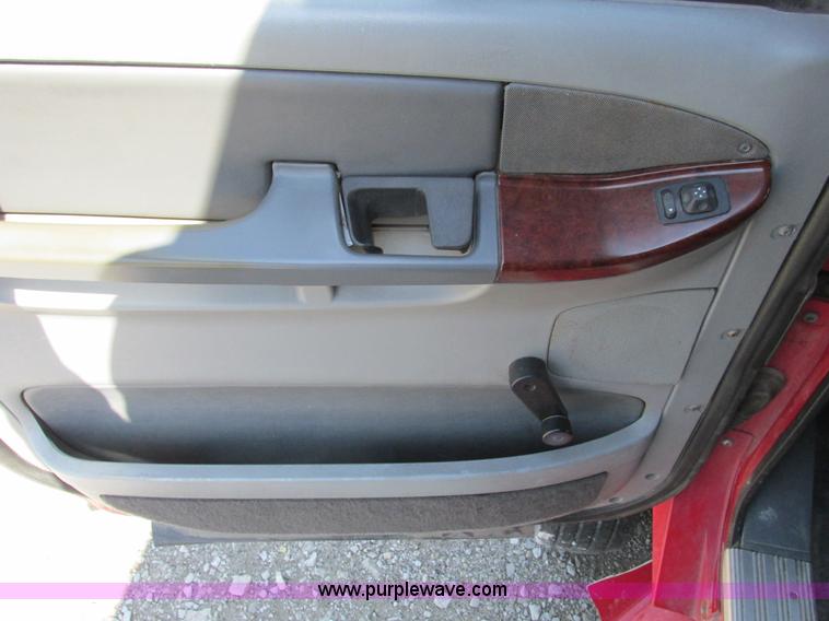 image for item F4495 2005 Freightliner Century Class S/T semi truck