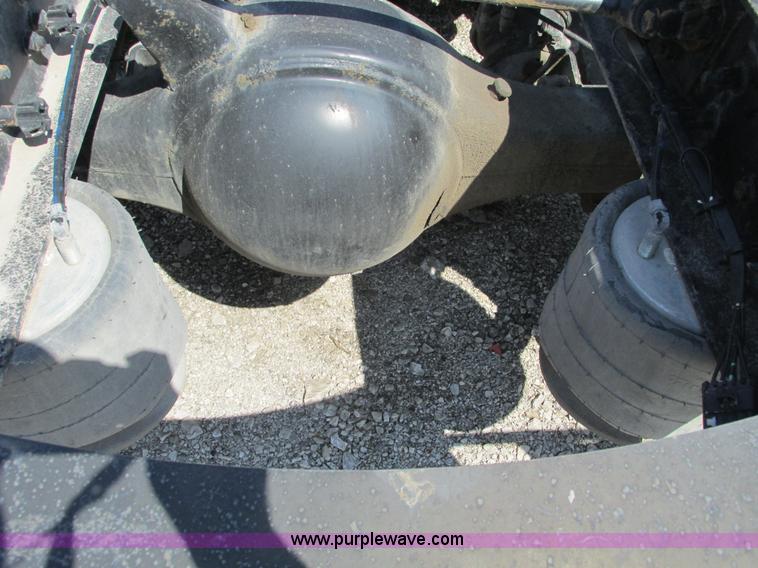 image for item F4495 2005 Freightliner Century Class S/T semi truck