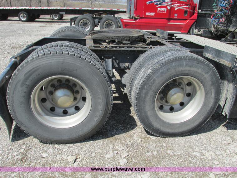 image for item F4496 2007 Volvo VN series tenth anniversary edition semi truck