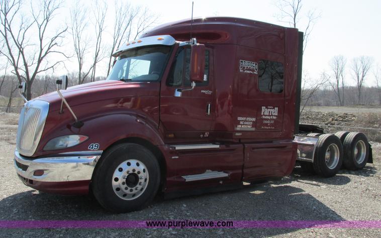 image for item F4497 2008 International ProStar Eagle semi truck