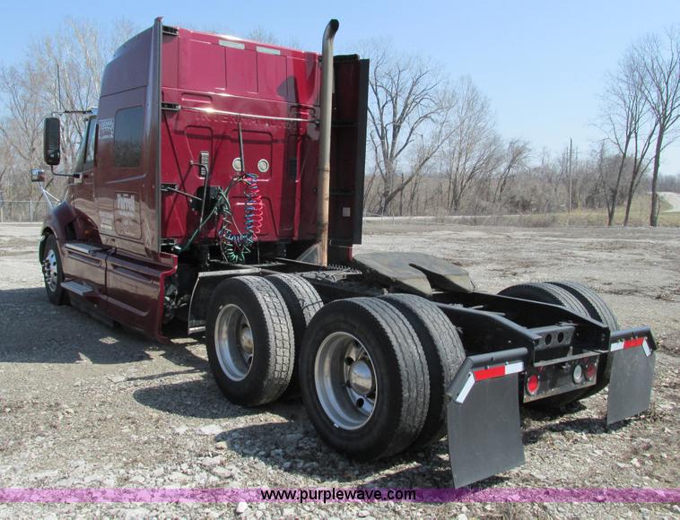 image for item F4497 2008 International ProStar Eagle semi truck