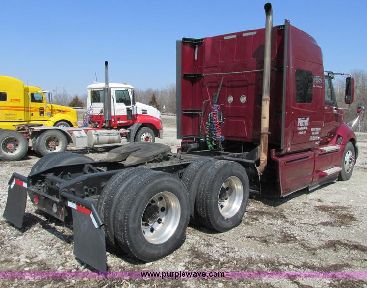 image for item F4497 2008 International ProStar Eagle semi truck