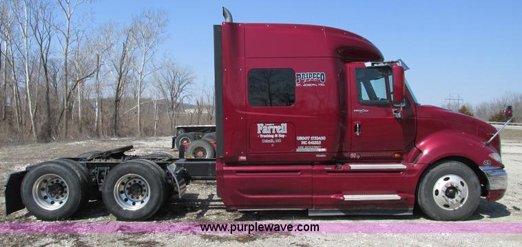 image for item F4497 2008 International ProStar Eagle semi truck