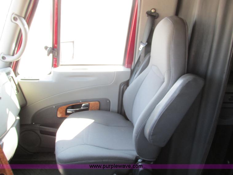 image for item F4497 2008 International ProStar Eagle semi truck