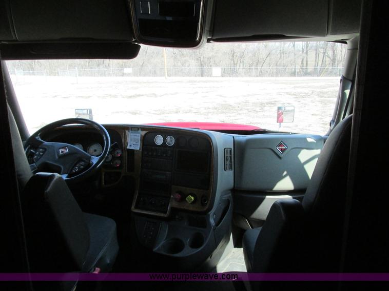 image for item F4497 2008 International ProStar Eagle semi truck