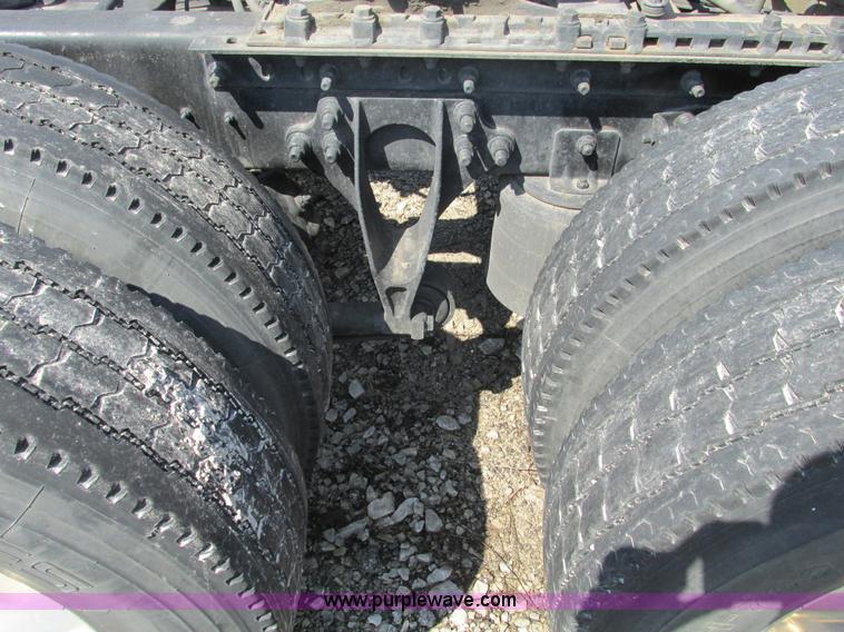 image for item F4497 2008 International ProStar Eagle semi truck