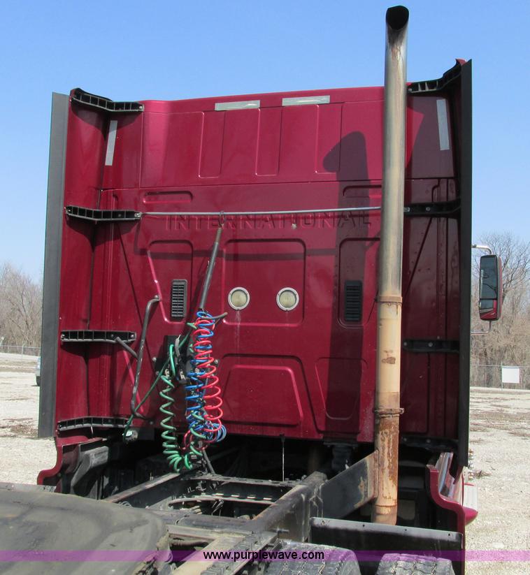 image for item F4497 2008 International ProStar Eagle semi truck