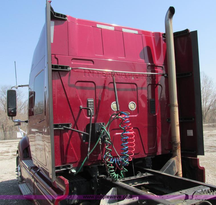 image for item F4497 2008 International ProStar Eagle semi truck