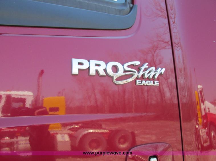 image for item F4497 2008 International ProStar Eagle semi truck