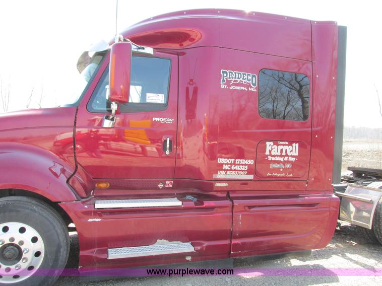 image for item F4497 2008 International ProStar Eagle semi truck