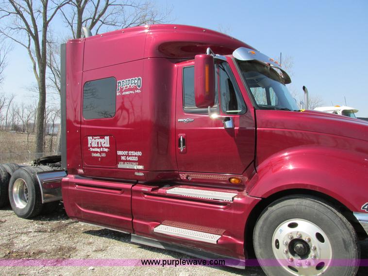 image for item F4497 2008 International ProStar Eagle semi truck