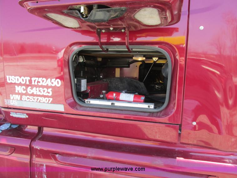 image for item F4497 2008 International ProStar Eagle semi truck