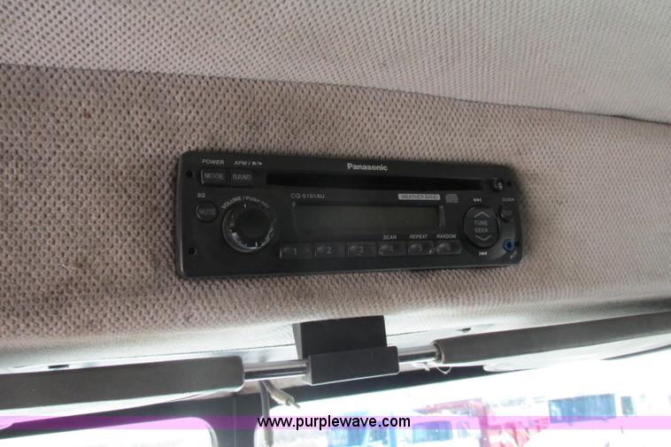 image for item F4769 1998 Peterbilt 377 semi truck