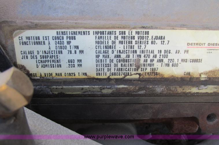 image for item F4769 1998 Peterbilt 377 semi truck