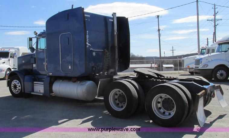 image for item F4770 1999 Peterbilt 377 semi truck
