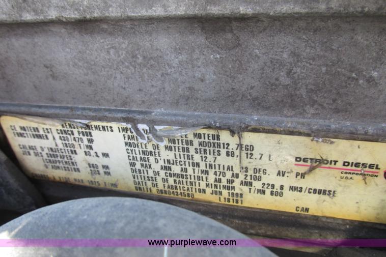 image for item F4770 1999 Peterbilt 377 semi truck