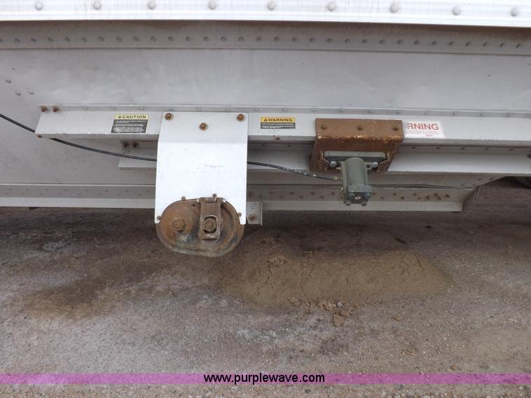 image for item F6468 1999 Timpte super hopper grain trailer