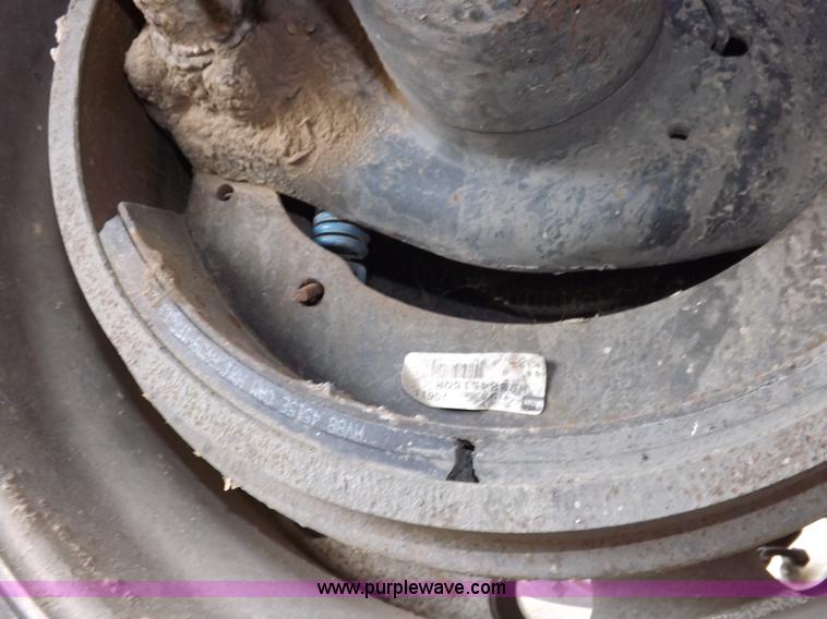 image for item F6469 2009 Wilson Pace Setter grain trailer