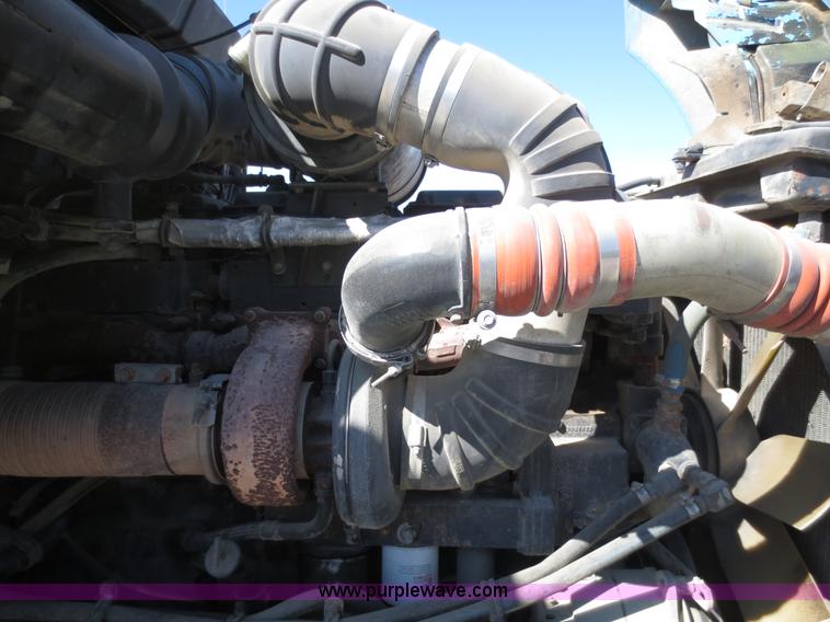 image for item F6593 1996 Kenworth T600 semi truck