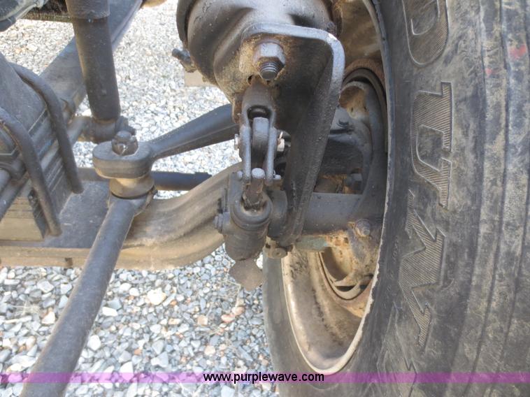 image for item F6593 1996 Kenworth T600 semi truck