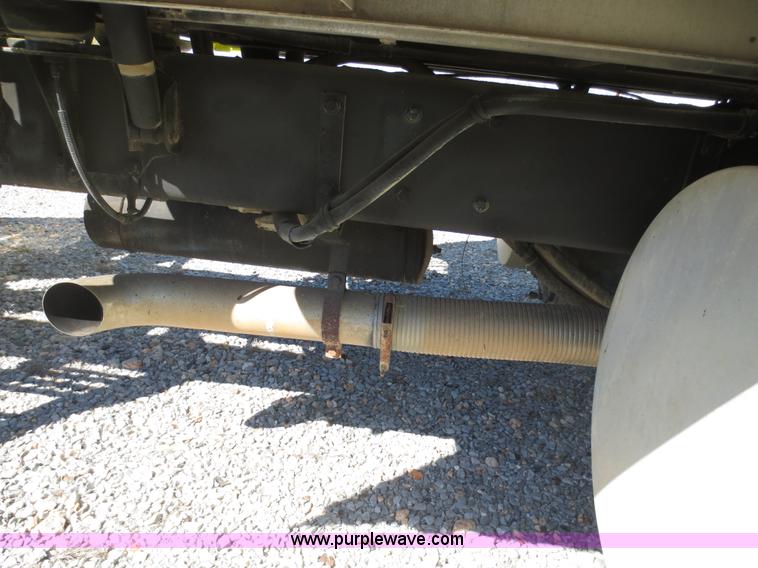 image for item F6593 1996 Kenworth T600 semi truck