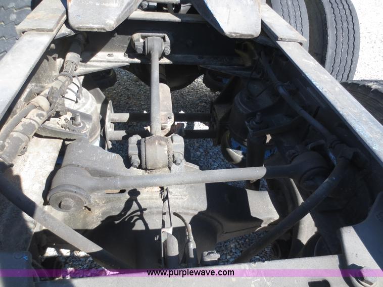 image for item F6593 1996 Kenworth T600 semi truck