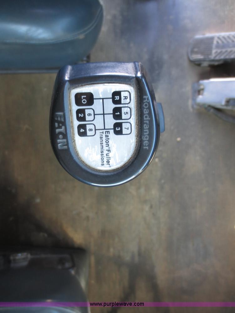 image for item F6593 1996 Kenworth T600 semi truck