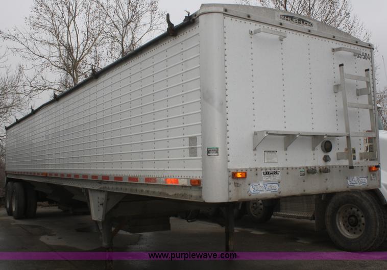 image for item G5263 1996 Wilson Pace Setter grain trailer